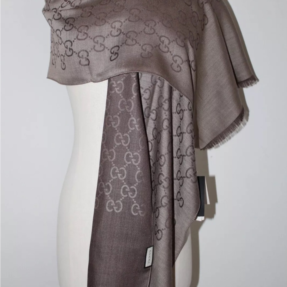 NWT GUCCI Brown Jacquard GG Wool Silk Scarf Unisex - Picture 7 of 7